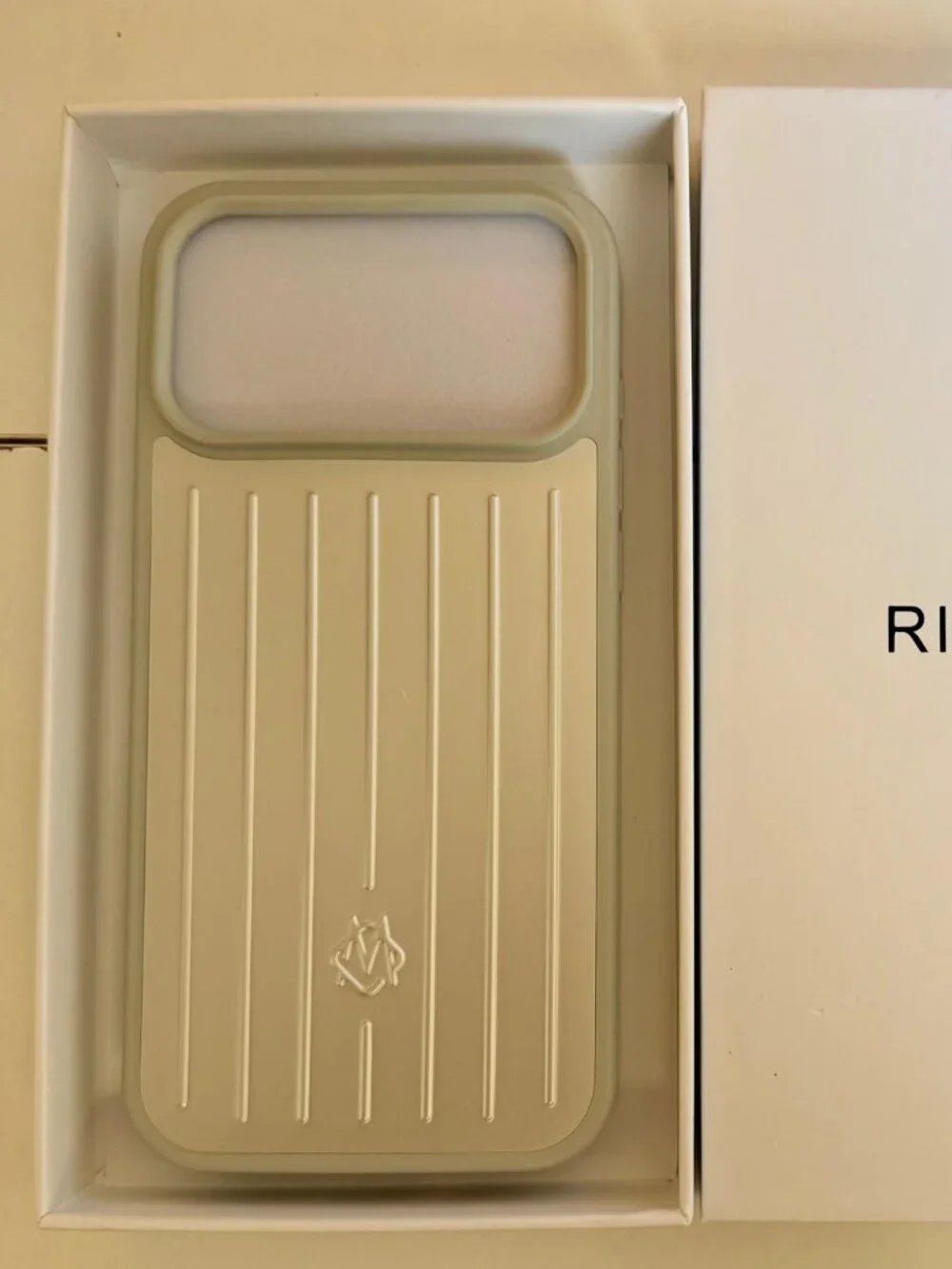 RIMOWA iPhone 17 Pro Max Aluminium Case Silver Luxury Aluminium Phone case/cover